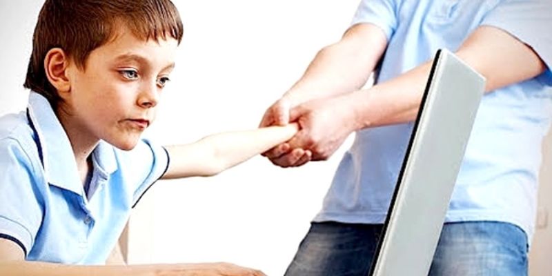 Cập Nhật Chính Sách Chơi Có Trách Nhiệm QQ88 Mới Nhất Năm 2024 6 Nghiện game ảnh hưởng sức khỏe thể chất lẫn tinh thần
